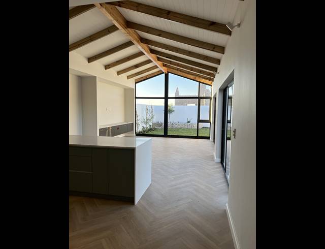 4 BEDROOM HOUSE FOR SALE IN SANDOWN